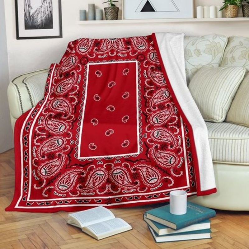 Ultra Plush Classic Red Bandana CLA0810480F Sherpa Fleece Blanket