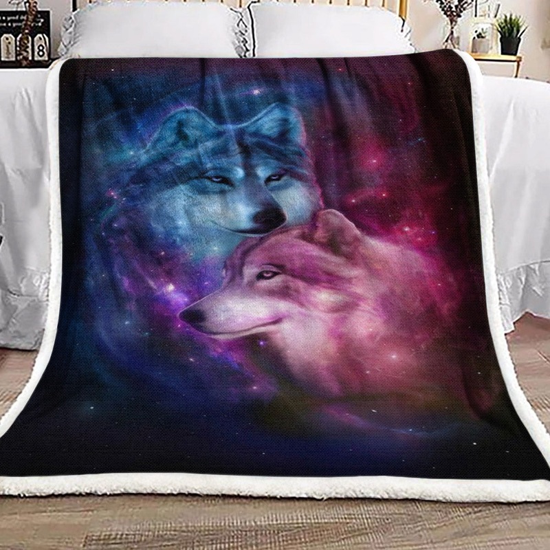 Wolf Galaxy HN1410277F Sherpa Fleece Blanket