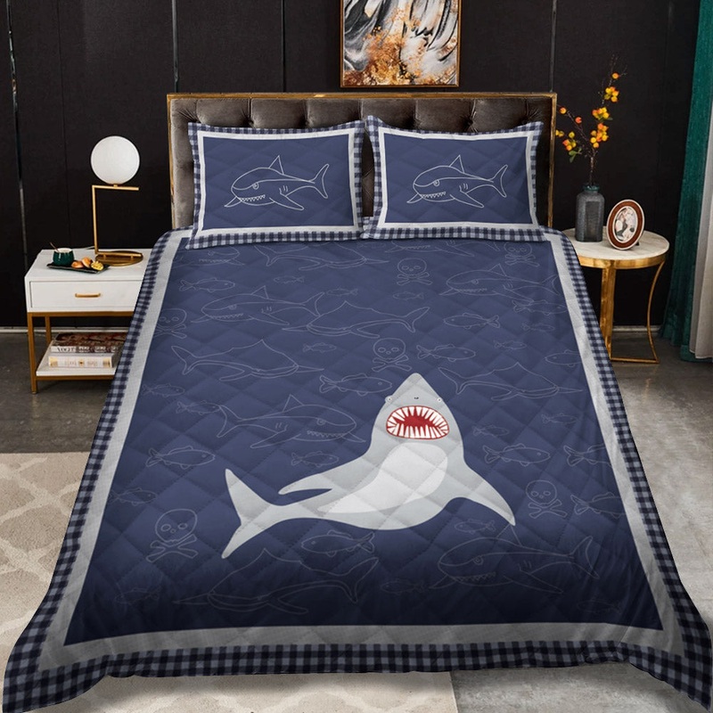 Shark CLM2110464B Quilt Bedding Set