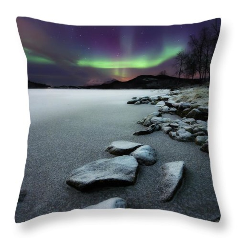 Aurora Borealis Over Sandvannet Lake CLH18100043P Throw Pillow Covers