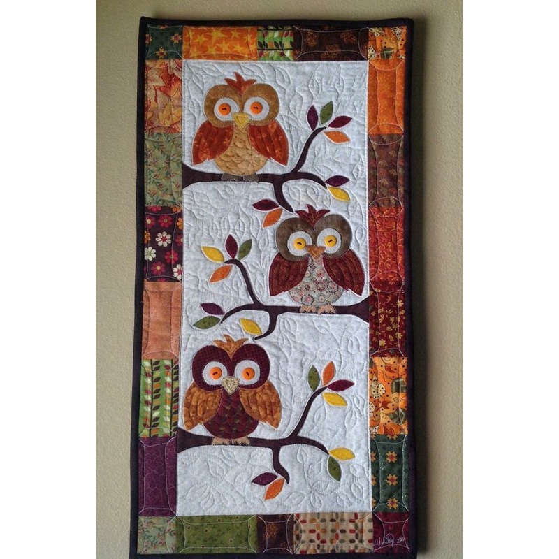 Owl TAI15112340 Quilted Table Runner