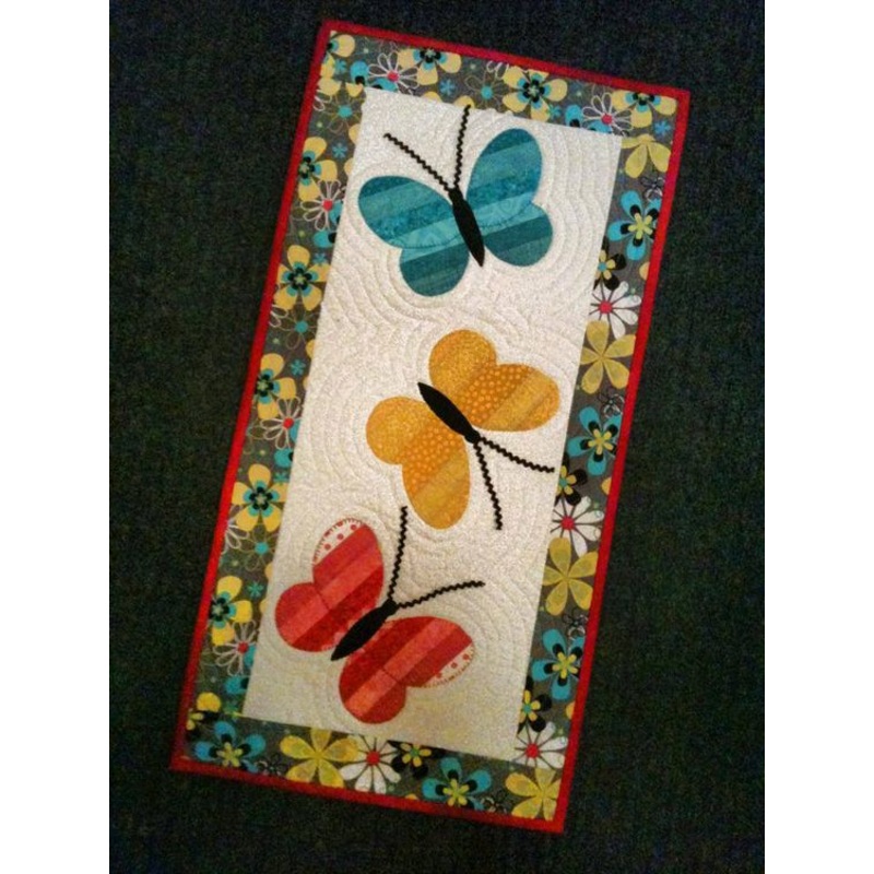 Butterfly CLA16112348 Quilted Table Runner
