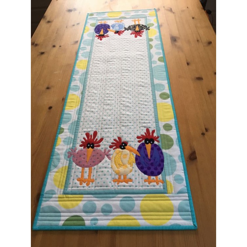 Chicken CLA20112380 Quilted Table Runner
