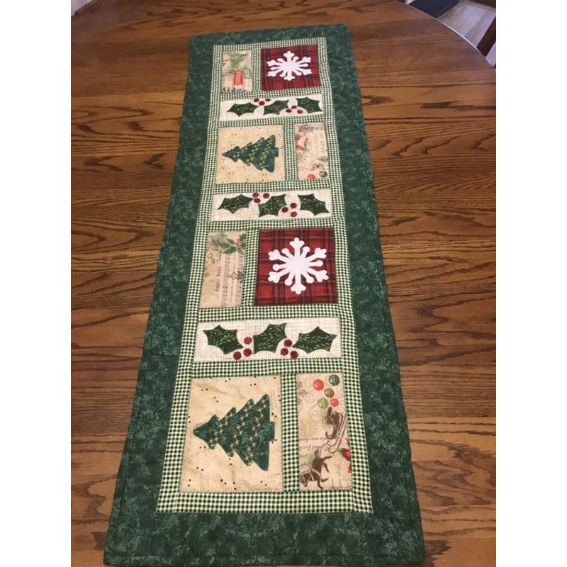 Christmas Tree CLA20112358 Quilted Table Runner
