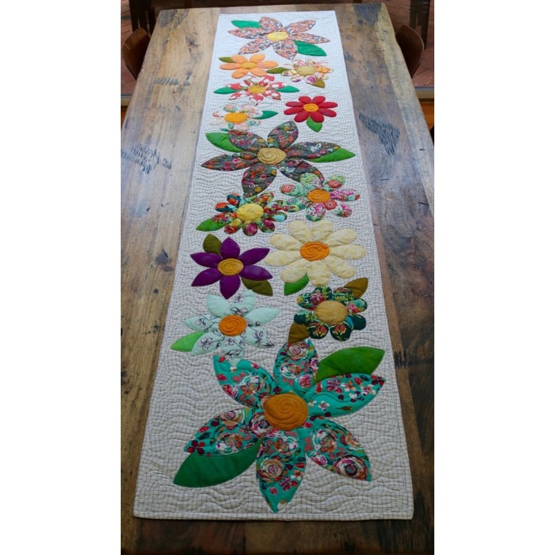 Flower CLA16112347 Quilted Table Runner