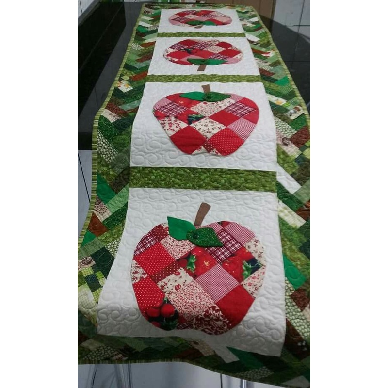 Apple CLA21112330 Quilted Table Runner