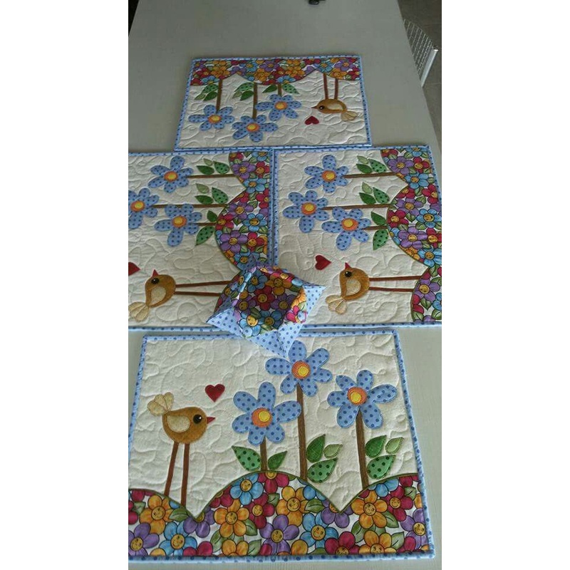 Bird Garden CLA21112370 Quilted Placemats