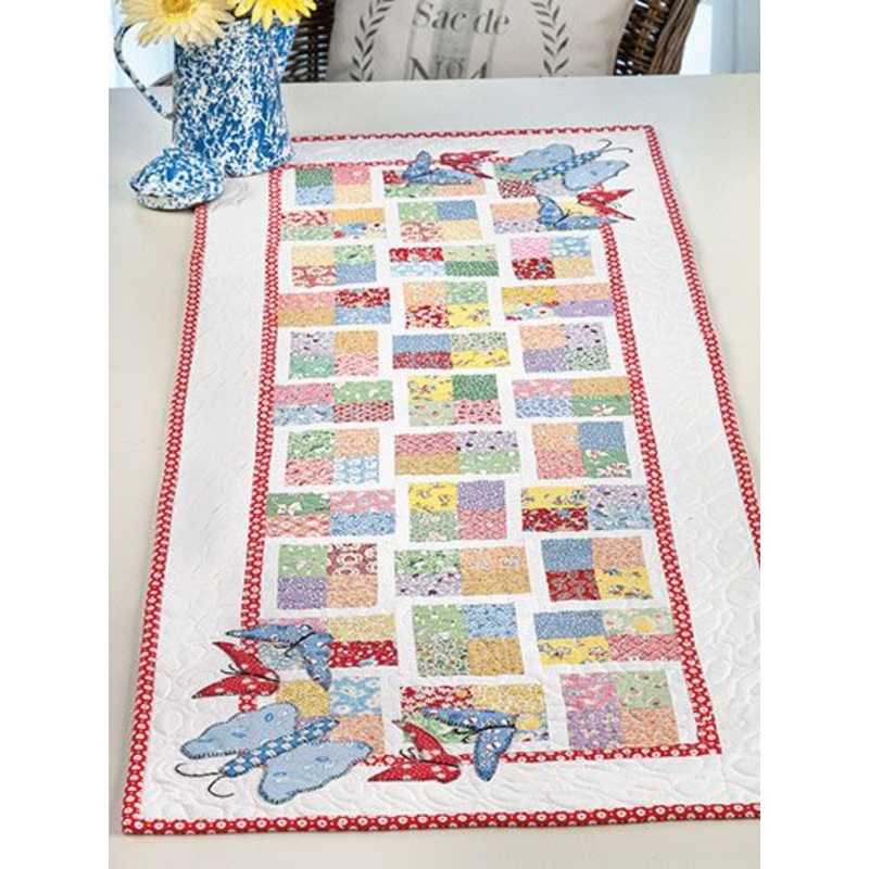Butterfly CLA21112364 Quilted Table Runner