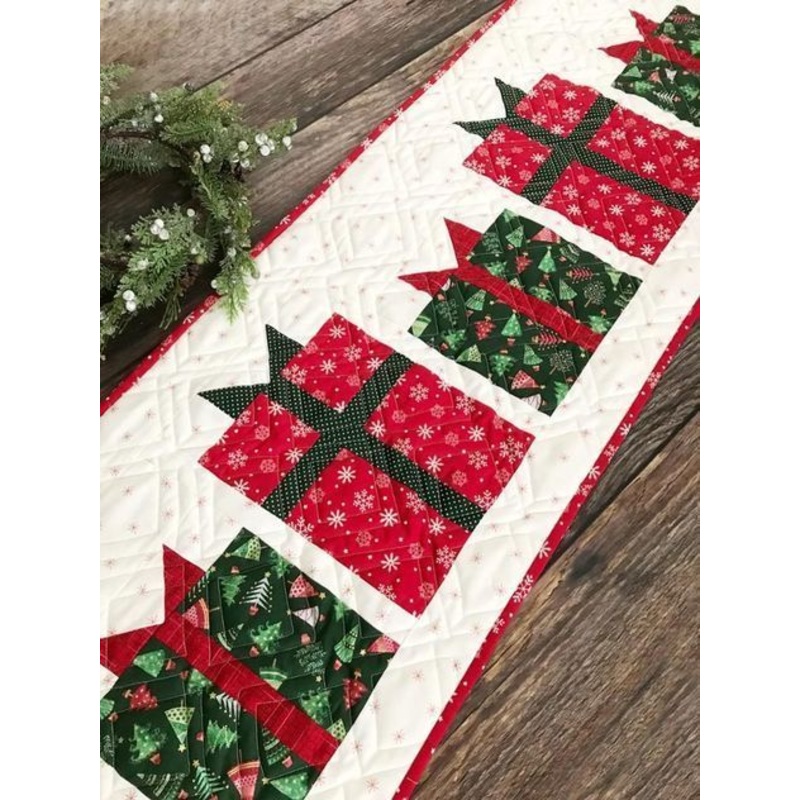 Christmas Gift CLA23112312 Quilted Table Runner