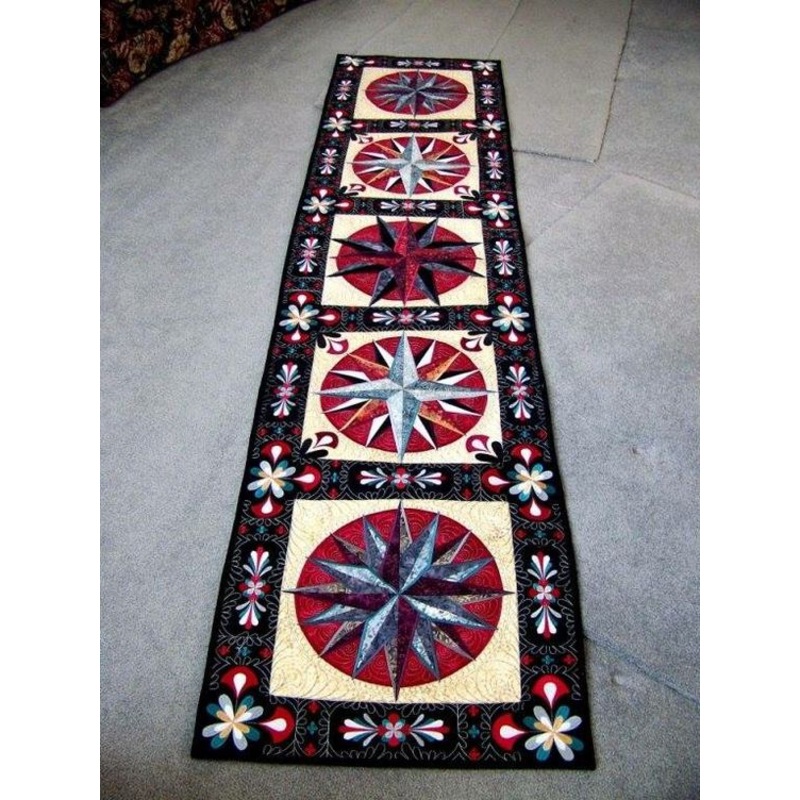 Compass Star CLA23112306 Quilted Table Runner