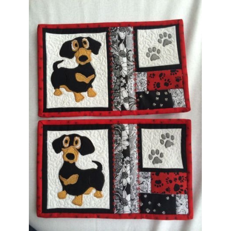 Dachshund CLA21112385 Quilted Placemats