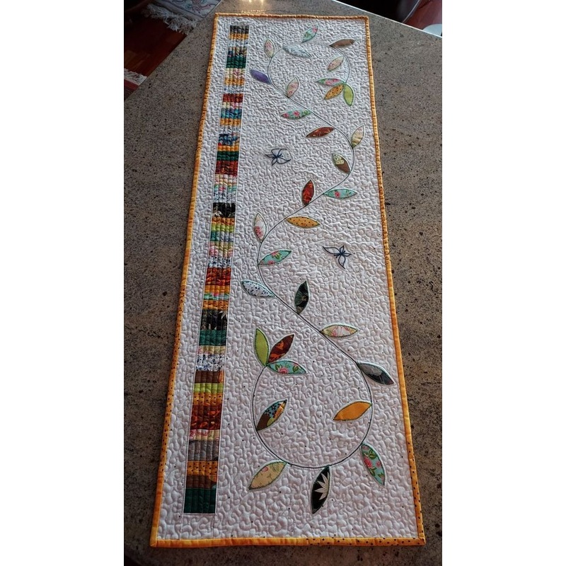 Leaves CLA23112314 Quilted Table Runner