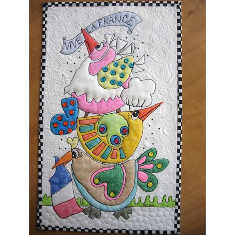 Bird CLA04122324 Quilted Table Runner