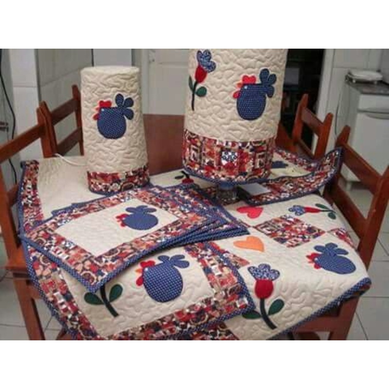 Chicken CLA04122350 Quilted Placemats
