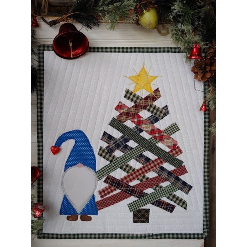 Christmas Gnome CLA04122367 Quilted Placemats