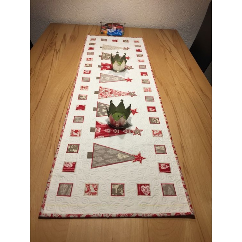 Christmas Tree CLA04122330 Quilted Table Runner