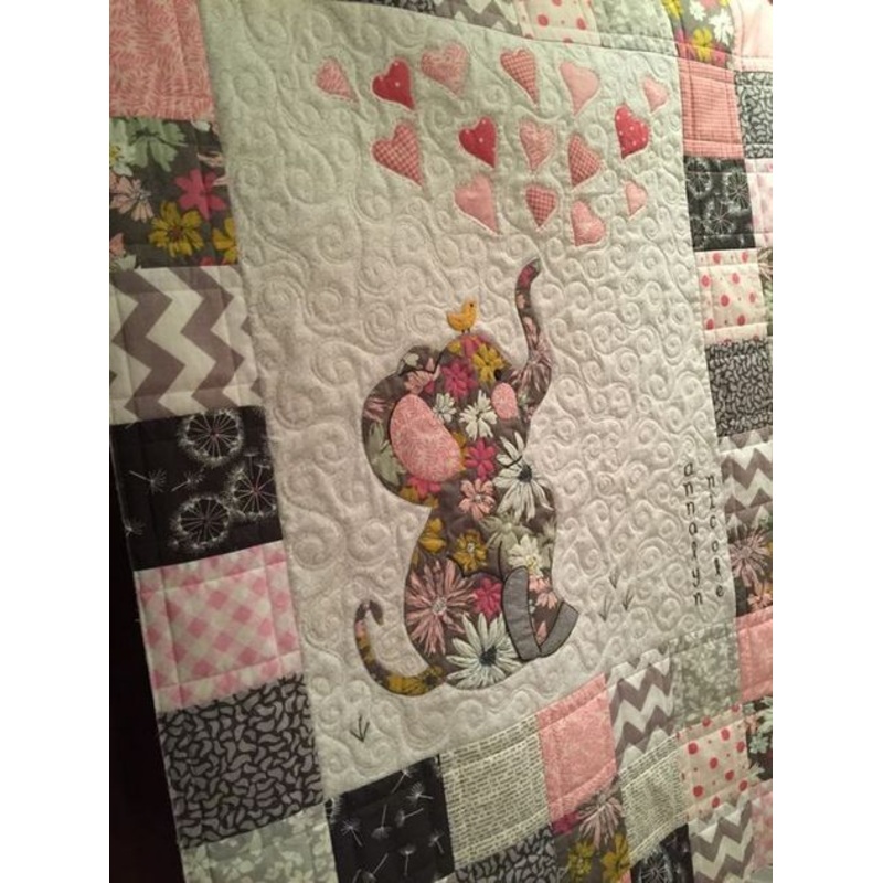 Elephant CLA04122371 Quilt Blanket