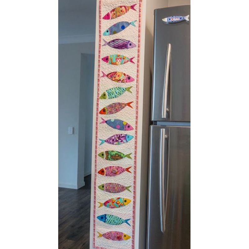 Fish CLA04122303 Quilted Table Runner