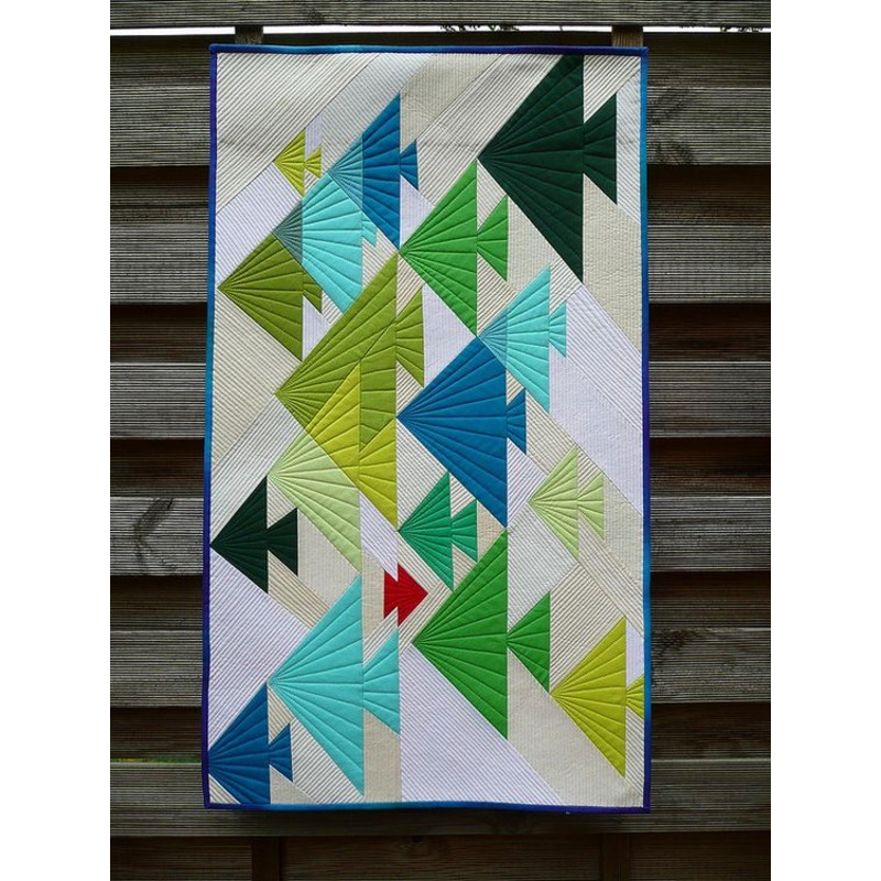 Fish CLA04122304 Quilted Table Runner