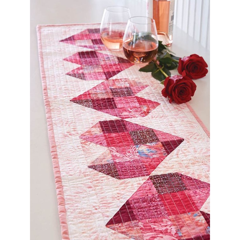 Heart CLA04122318 Quilted Table Runner
