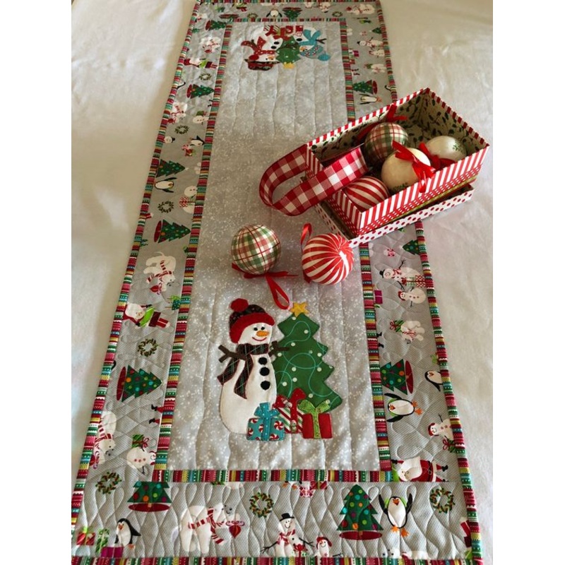 Snowman CLA08122312 Quilted Table Runner
